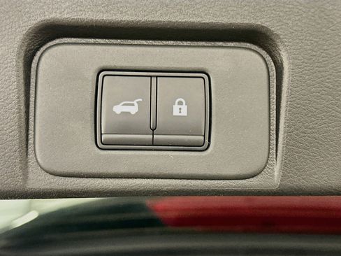 Used 2026 Nissan Rogue SV AWD/4WD image 30
