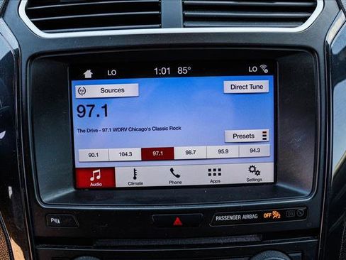 Used 2017 Ford Explorer XLT w/ Equipment Group 201A AWD/4WD image 16