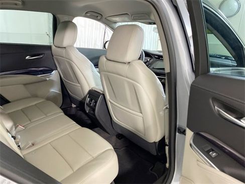 Used 2023 Cadillac XT4 Luxury image 32