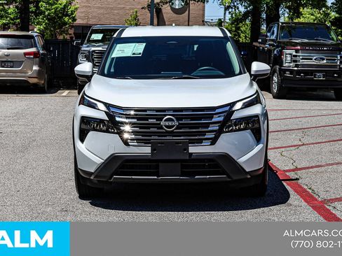 Used 2024 Nissan Rogue SV FWD image 11