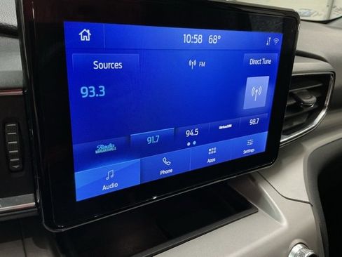 Used 2020 Ford Explorer XLT w/ Equipment Group 202A image 23