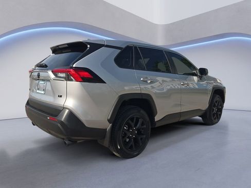 Used 2024 Toyota RAV4 LE FWD image 5