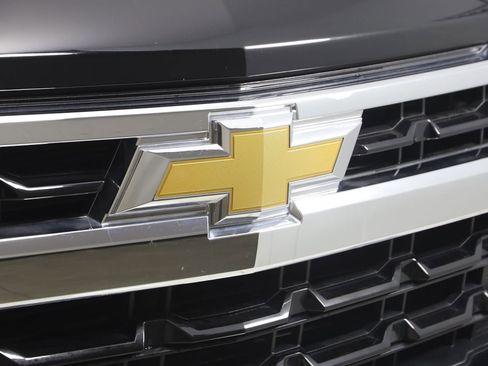 Used 2024 Chevrolet Silverado 1500 LT AWD/4WD image 15