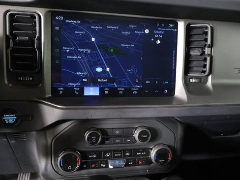 Used 2025 Ford Bronco Badlands AWD/4WD image 42