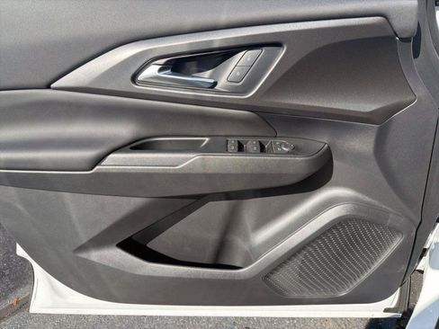 New 2026 Chevrolet Equinox EV LT FWD image 17