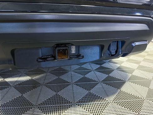 Used 2020 Nissan Pathfinder SL image 46