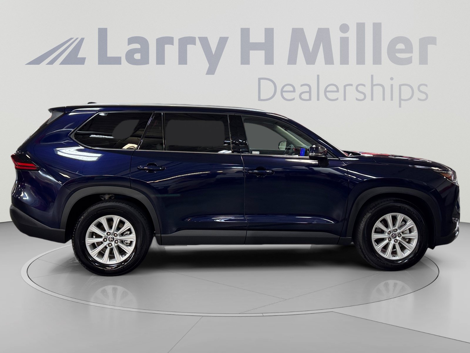 Certified 2025 Toyota Grand Highlander FWD image 6