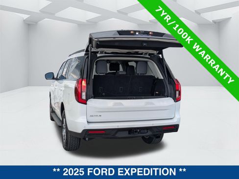 Certified 2025 Ford Expedition Active AWD/4WD image 14