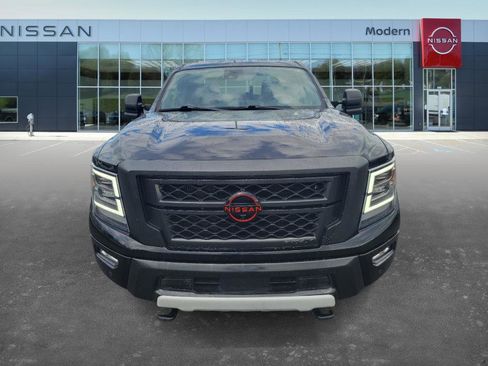 Used 2023 Nissan Titan PRO-4X w/ Pro-4x Convenience Package image 2