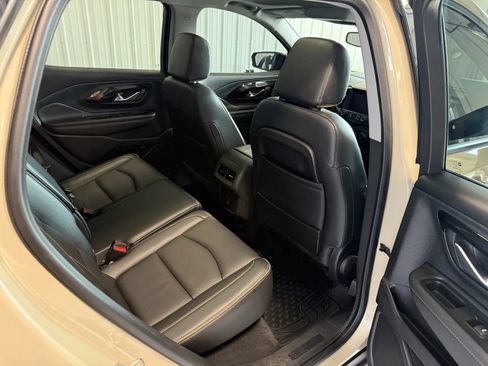 Used 2022 GMC Terrain AT4 w/ Infotainment Package II AWD/4WD image 22