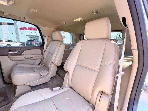 Used 2011 Chevrolet Tahoe LTZ AWD/4WD image 15