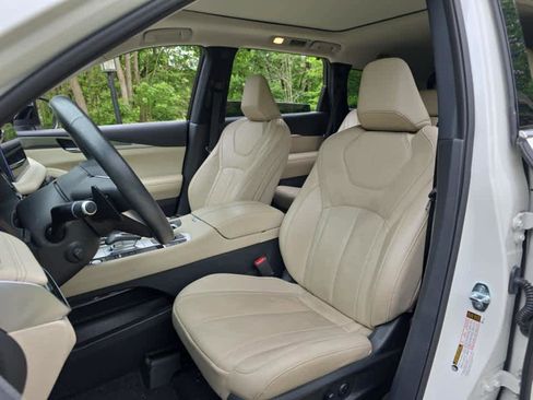 Used 2023 INFINITI QX60 Luxe w/ Performance Audio Package AWD/4WD image 2