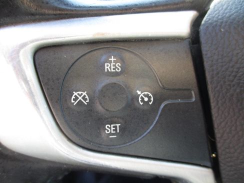 Used 2018 GMC Canyon SLE AWD/4WD image 24