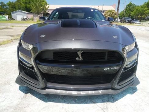 Used 2022 Ford Mustang Shelby GT500 w/ Technology Package RWD image 9