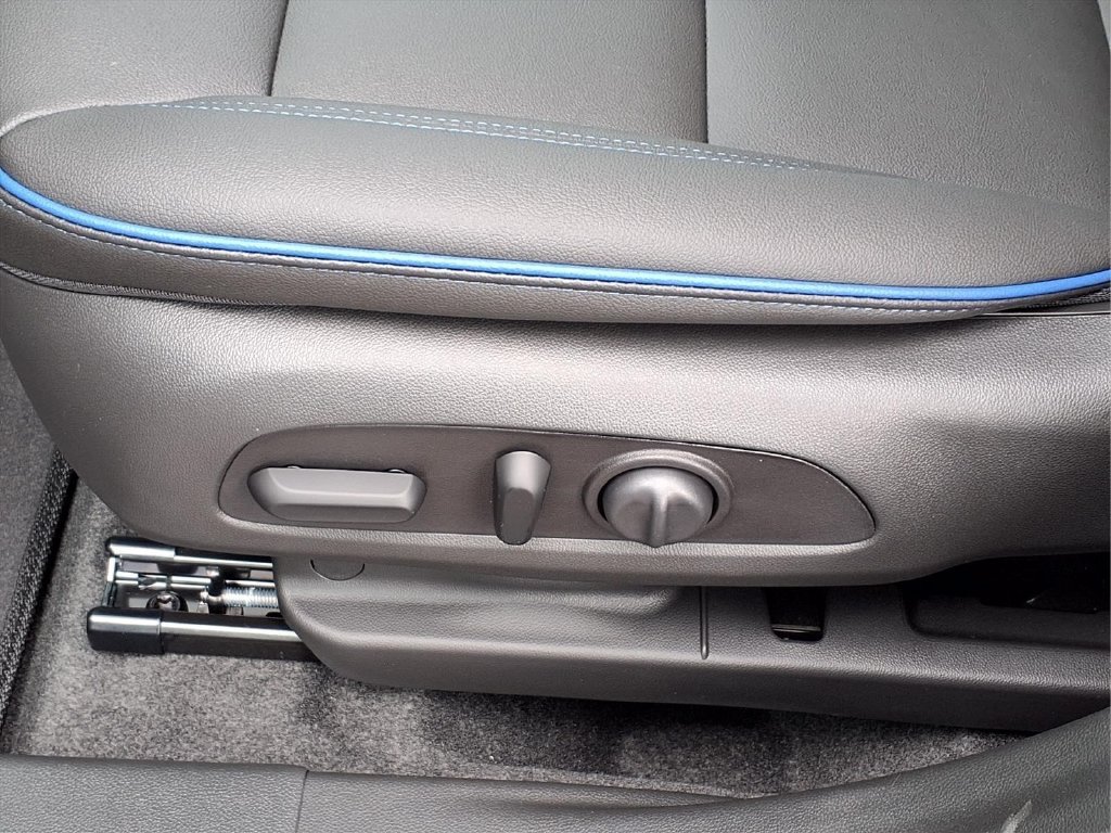 New 2026 Buick Envista Sport Touring w/ Convenience I Package FWD image 13