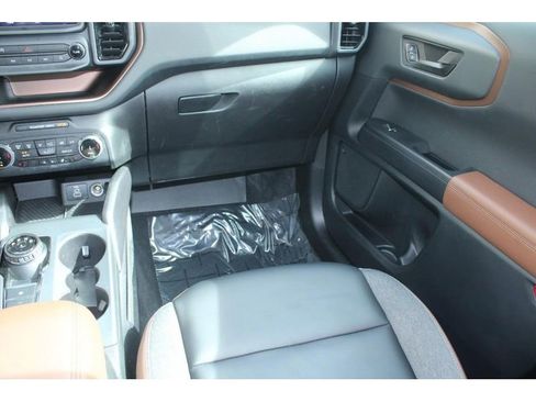 Used 2024 Ford Bronco Sport Outer Banks image 17