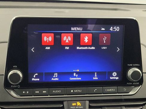 Used 2025 Nissan Altima 2.5 SV FWD image 25