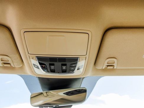 Used 2024 Acura MDX SH-AWD w/ Technology Package image 17