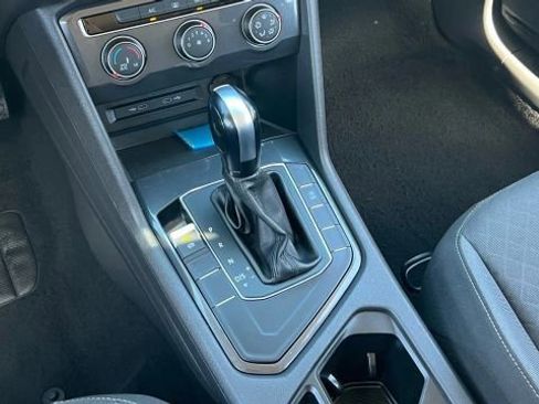 Used 2021 Volkswagen Tiguan S image 88