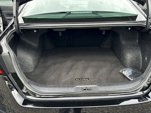 Used 2025 Nissan Altima 2.5 SV FWD image 20