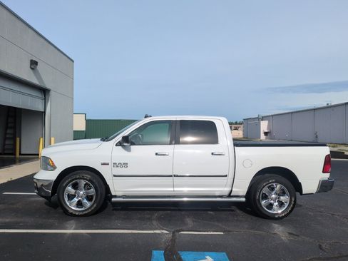 Used 2017 RAM 1500 Big Horn AWD/4WD image 9