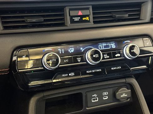 Certified 2023 Honda Pilot TrailSport image 24