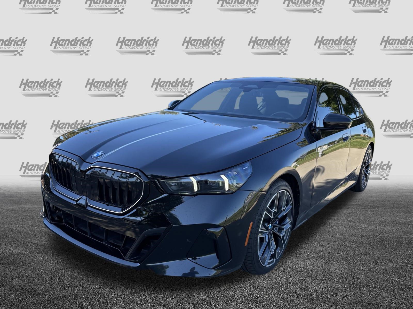 Used 2024 BMW 530i xDrive w/ M Sport Package AWD/4WD image 5