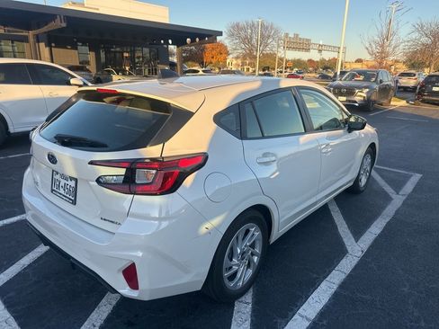 Used 2024 Subaru Impreza 2.0i image 2