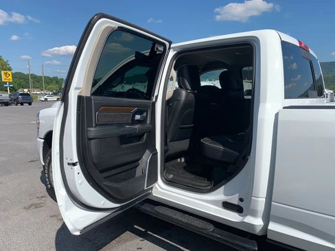 Used 2024 RAM 2500 Laramie AWD/4WD image 27