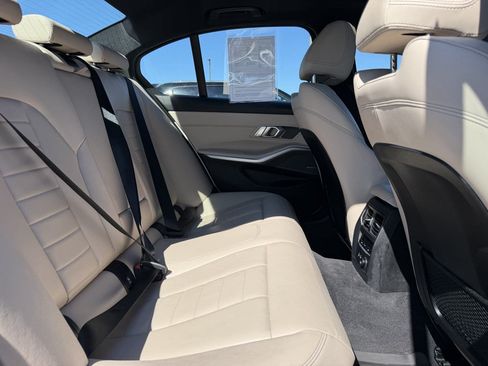Used 2019 BMW 330i xDrive Sedan AWD/4WD image 12