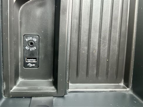 Used 2017 BMW 330i xDrive Sedan image 33