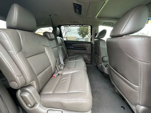 Used 2012 Honda Odyssey Touring Elite image 10
