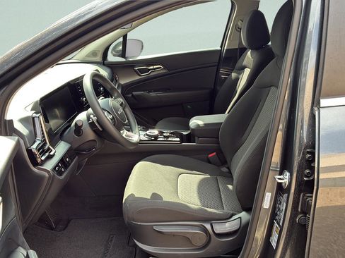 New 2025 Kia Sportage LX image 19
