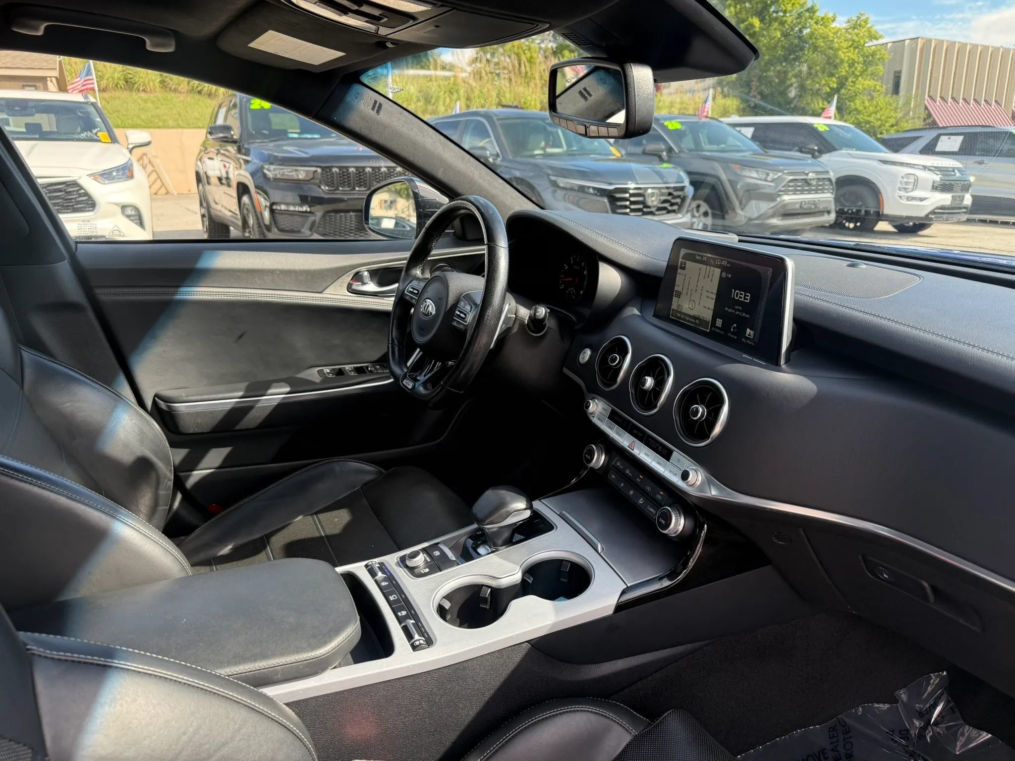 Used 2018 Kia Stinger GT2 AWD/4WD image 14