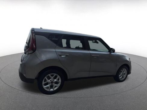 Used 2025 Kia Soul LX w/ LX Technology Package image 15