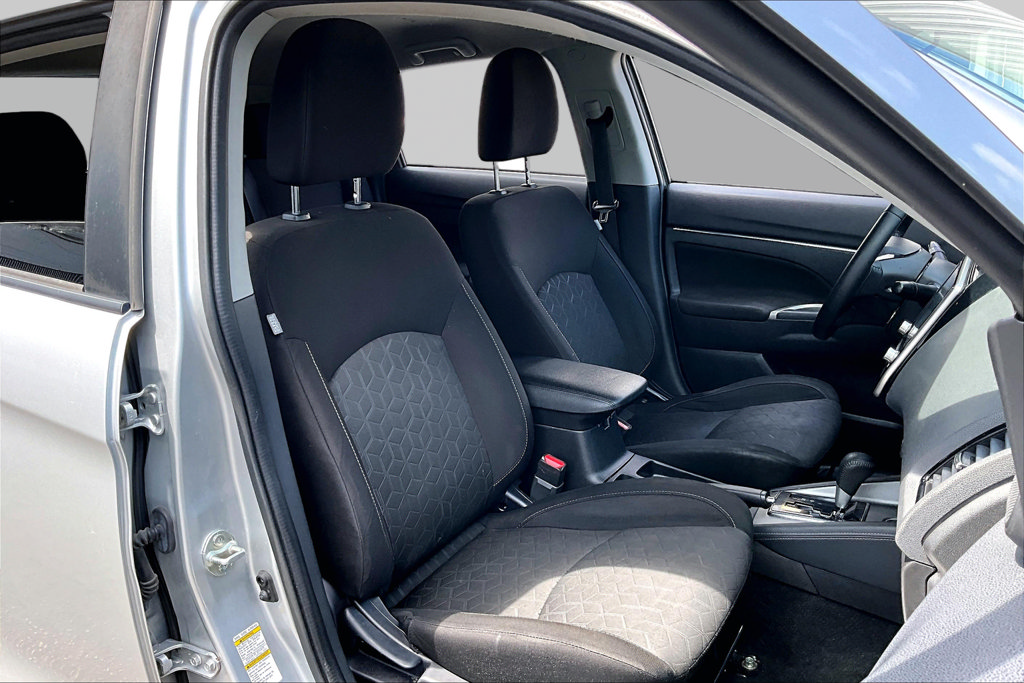 Used 2020 Mitsubishi Outlander Sport SE AWD/4WD image 27