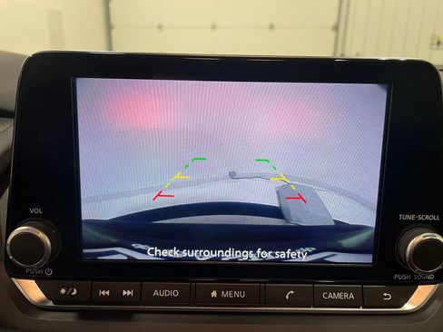 Used 2026 Nissan Rogue SV AWD/4WD image 4