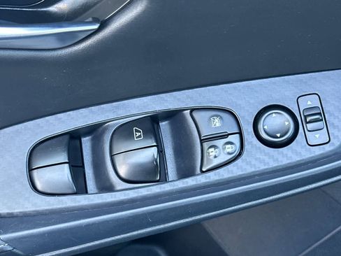 Used 2024 Nissan Sentra SV FWD image 13