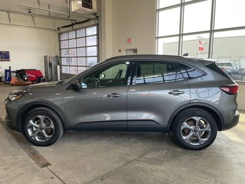 Used 2025 Ford Escape ST-Line AWD/4WD image 8