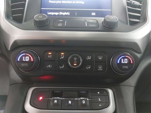 Used 2023 GMC Acadia SLE w/ Driver Convenience Package image 23