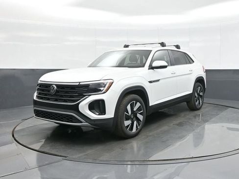 New 2026 Volkswagen Atlas Cross Sport SE image 3