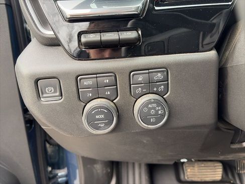 Used 2025 Chevrolet Silverado 3500 High Country w/ High Country Premium Package image 12