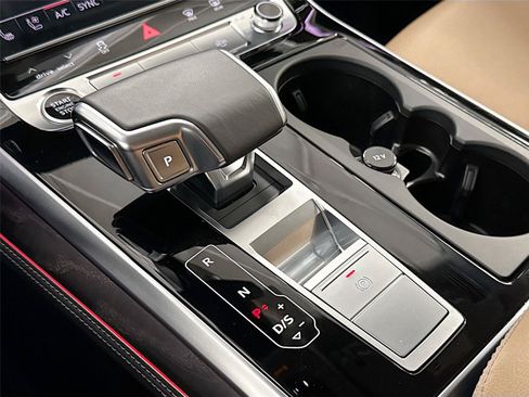 Certified 2025 Audi Q7 3.0T Premium Plus AWD/4WD image 17