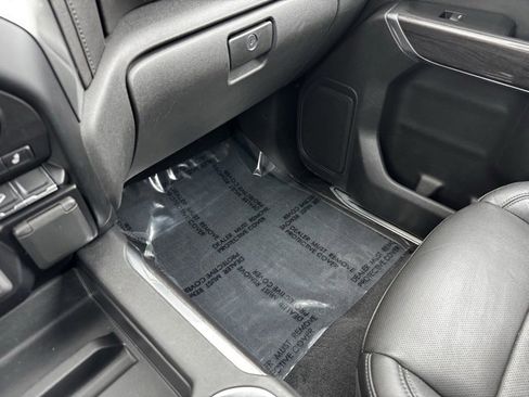 Used 2019 Chevrolet Silverado 1500 LTZ image 22