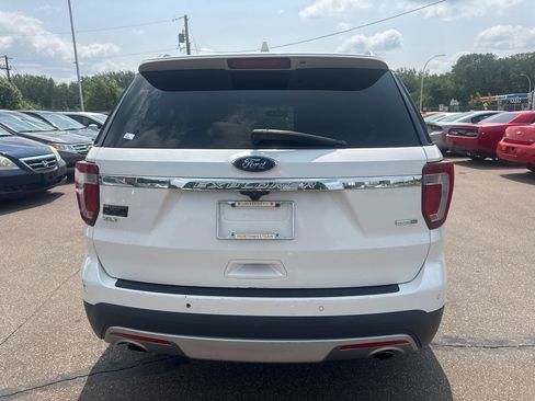 Used 2016 Ford Explorer XLT w/ Equipment Group 202A AWD/4WD image 6