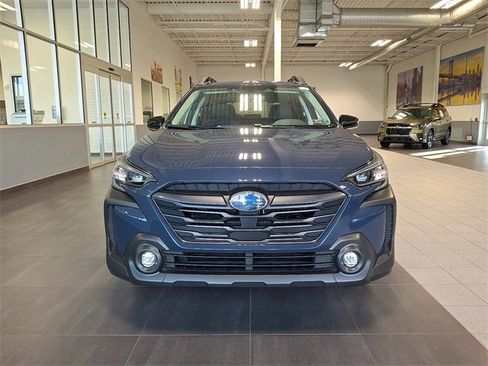 Certified 2025 Subaru Outback Premium image 2