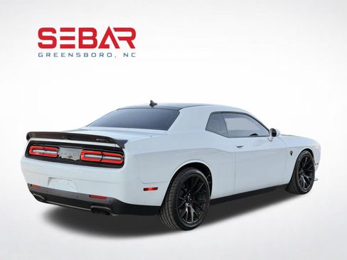 Used 2020 Dodge Challenger SRT Hellcat w/ Plus Package RWD image 8