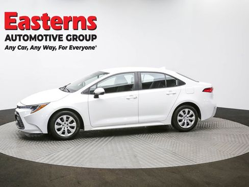 Used 2024 Toyota Corolla LE image 58