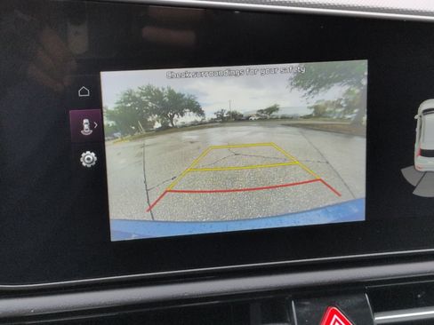 Certified 2023 Kia Niro EX FWD image 25
