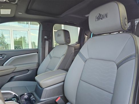 New 2026 Chevrolet Colorado ZR2 w/ ZR2 Bison Edition image 23